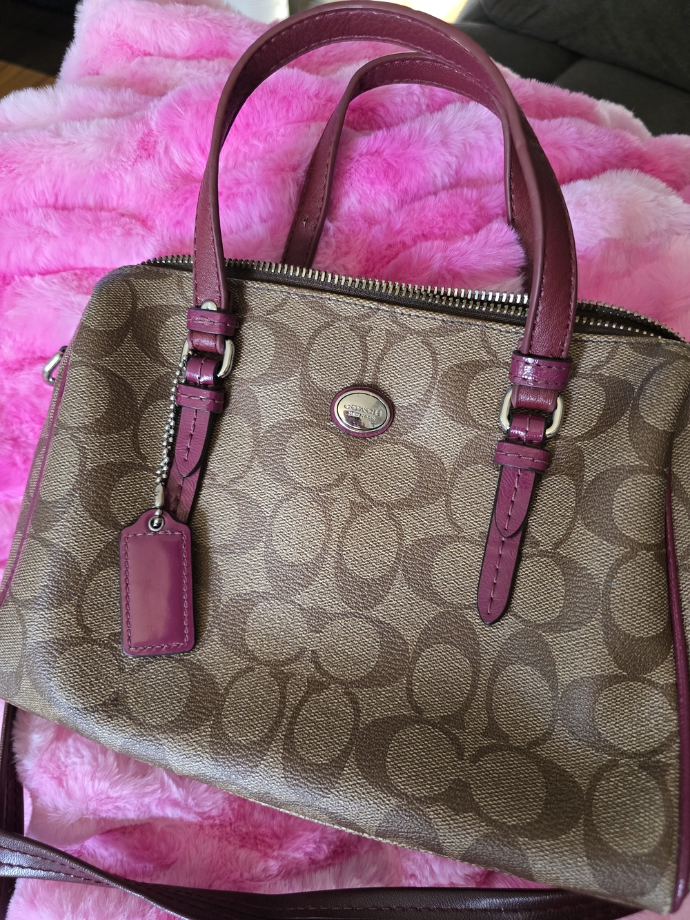 Coach Signature Canvas Mini Bennett